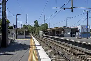 Northbound view from Strathmore station platform 2 facing towards platform 1