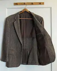 Tailored sport coat with partial lining