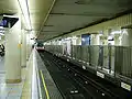 Ginza Line platforms, 2006