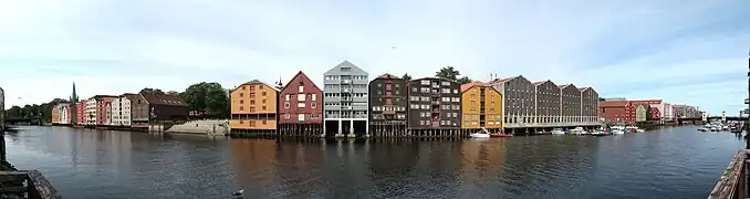 Nidelva with Nidaros Cathedral and Old Town Bridge