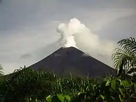 Image 100A stratovolcano in Ulawun on the island of New Britain in Papua New Guinea (from Pacific Ocean)