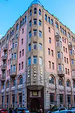 The six-storeyed building of “New Europe” hotel on Taghiyev Street